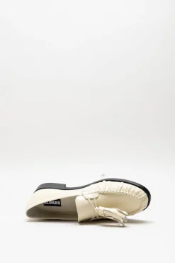 Alohas - Ecru Mocassin