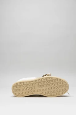 Ama Brand - Wit Muiltje