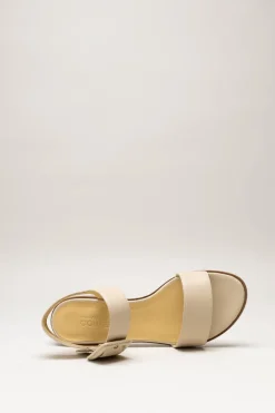 Atelier Content - Beige Sandaal plat