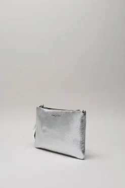 Carol J. - Zilver Clutch