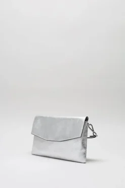 Carol J. - Zilver Clutch