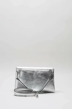 Carol J. - Zilver Clutch