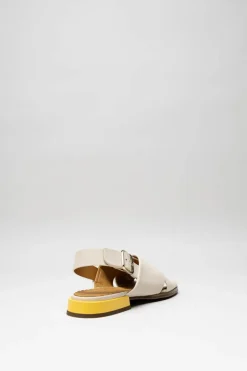 Chie Mihara - Lichtbeige Sandaal plat