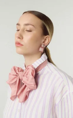 Laurence Delvallez - Roze Oorbellen