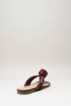 Lola Cruz - Bordeaux Slipper