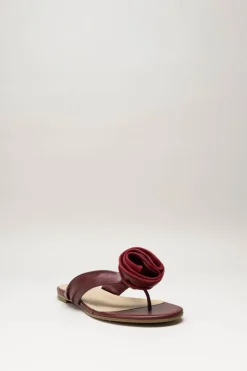 Lola Cruz - Bordeaux Slipper