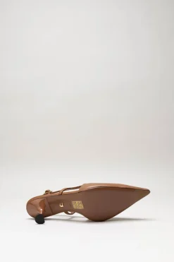 Lola Cruz - Bruin Pump