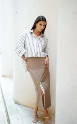 March 23 - Beige Rok