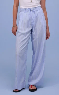 Nathalie Vleeschouwer - Blauw Broek