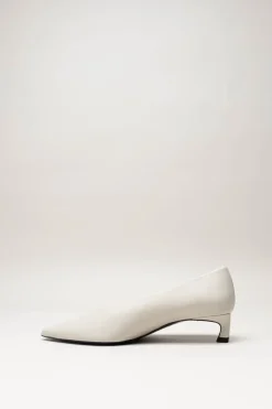 Nathalie Vleeschouwer - Gebroken wit Pump