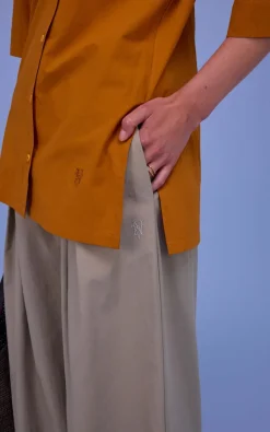 Nathalie Vleeschouwer - Oranje Blouse