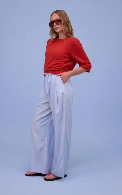 Nathalie Vleeschouwer - Rood Trui
