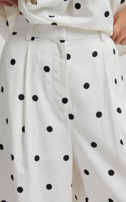 Second Female - Wit Broek