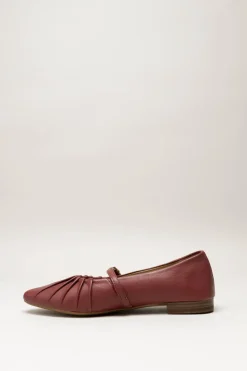 Tango - Bordeaux Ballerina