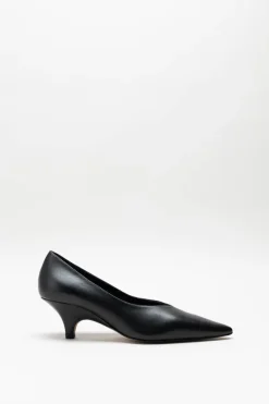 Toral - Zwart Pump