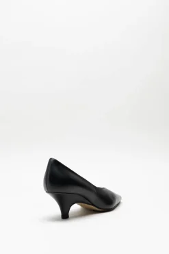 Toral - Zwart Pump