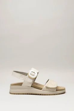 Treintas - Lichtbeige Sandaal sleehak